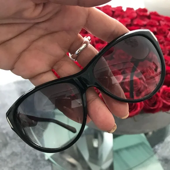 Cat eye style Marc jacobs sunglasses - Picture 3 of 10